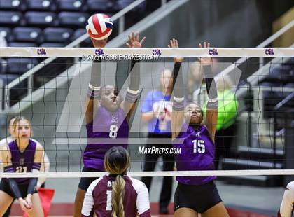 Thumbnail 3 in Harrold vs. Bronte (UIL 1A Volleyball Semifinal) photogallery.