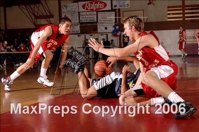 Thumbnail 3 in 2006 Orange County Boys All-Star Basketball Game photogallery.