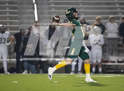 Thumbnail 1 in Reedy vs. Longview (UIL 5A  Area Playoff) photogallery.