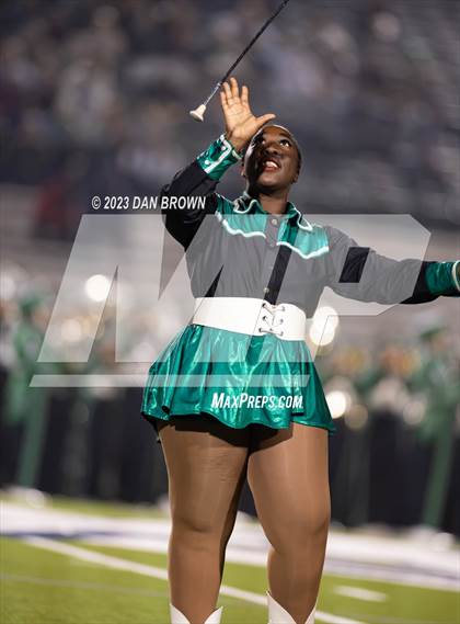 Thumbnail 3 in Reedy vs. Longview (UIL 5A  Area Playoff) photogallery.