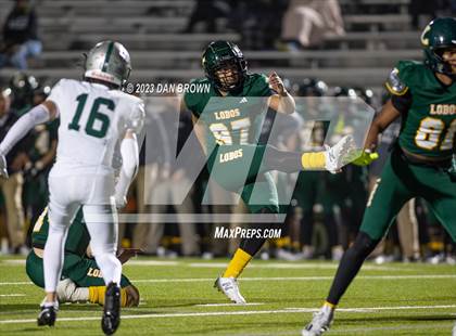 Thumbnail 3 in Reedy vs. Longview (UIL 5A  Area Playoff) photogallery.