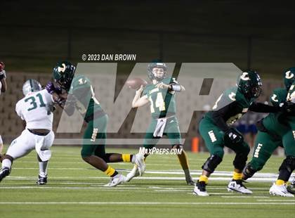 Thumbnail 3 in Reedy vs. Longview (UIL 5A  Area Playoff) photogallery.