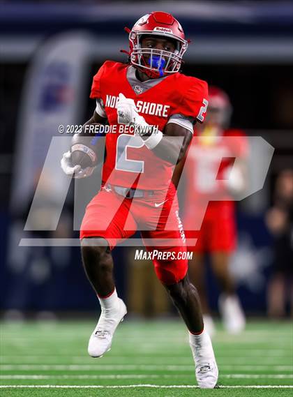 Thumbnail 1 in Duncanville @ North Shore (UIL 6A D1 Football Final) photogallery.