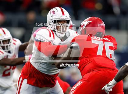 Thumbnail 3 in Duncanville @ North Shore (UIL 6A D1 Football Final) photogallery.
