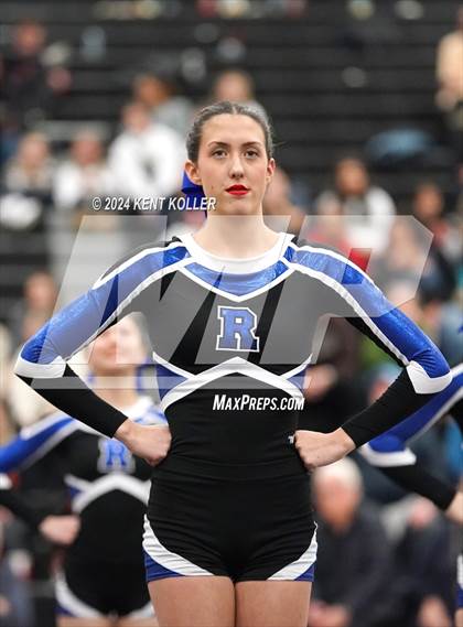 Thumbnail 2 in Rochester vs. Royal Oak (MHSAA Districts) photogallery.