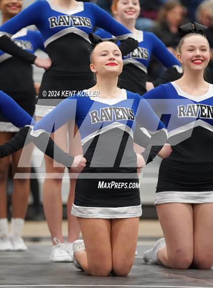 Thumbnail 2 in Rochester vs. Royal Oak (MHSAA Districts) photogallery.
