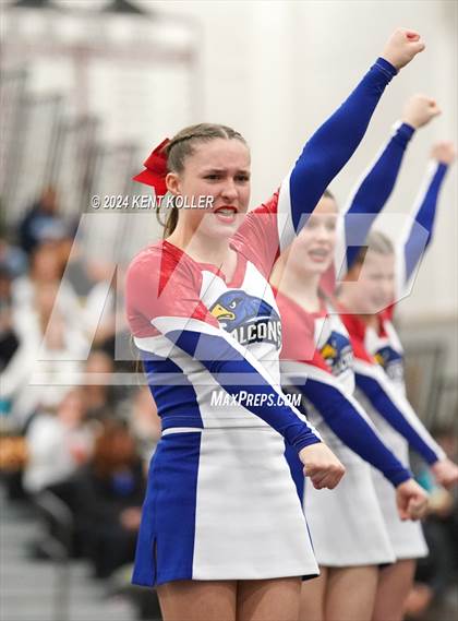Thumbnail 3 in Rochester vs. Royal Oak (MHSAA Districts) photogallery.