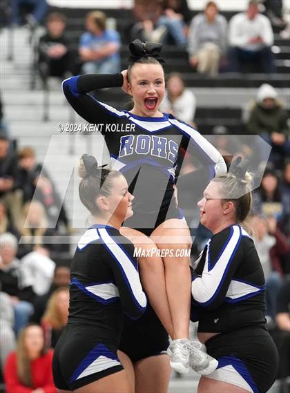 Thumbnail 2 in Rochester vs. Royal Oak (MHSAA Districts) photogallery.