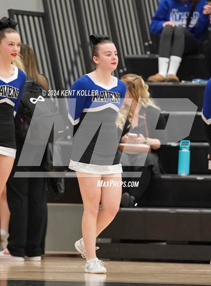 Thumbnail 1 in Rochester vs. Royal Oak (MHSAA Districts) photogallery.