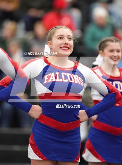 Thumbnail 2 in Rochester vs. Royal Oak (MHSAA Districts) photogallery.