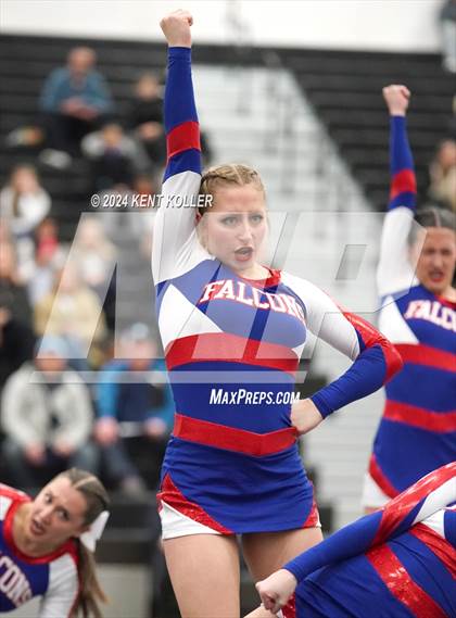 Thumbnail 2 in Rochester vs. Royal Oak (MHSAA Districts) photogallery.