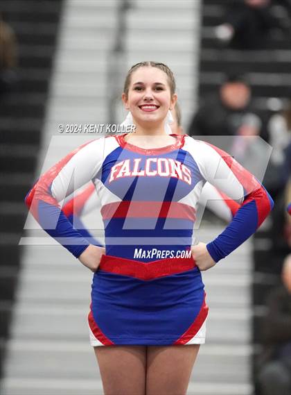 Thumbnail 1 in Rochester vs. Royal Oak (MHSAA Districts) photogallery.