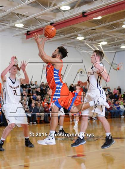 Thumbnail 3 in Goreville vs Christopher (Sesser-Valier Holiday Tournament) photogallery.
