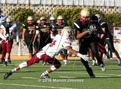 Thumbnail 3 in Oaks Christian vs. Alemany photogallery.