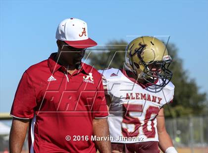 Thumbnail 3 in Oaks Christian vs. Alemany photogallery.