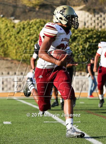 Thumbnail 1 in Oaks Christian vs. Alemany photogallery.