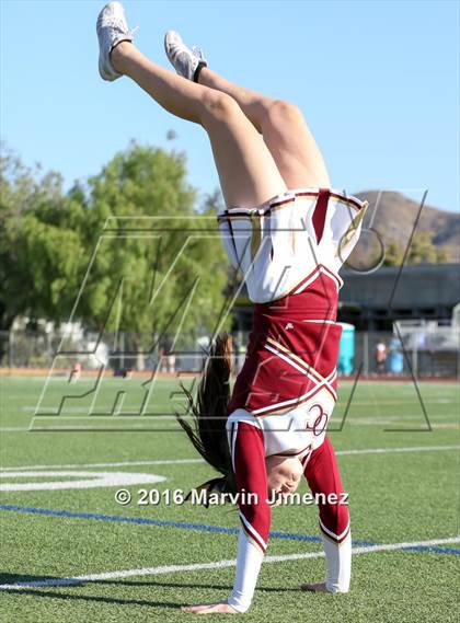 Thumbnail 1 in Oaks Christian vs. Alemany photogallery.