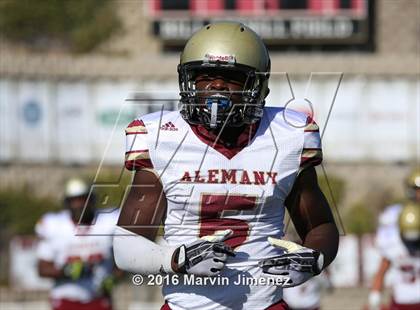 Thumbnail 2 in Oaks Christian vs. Alemany photogallery.