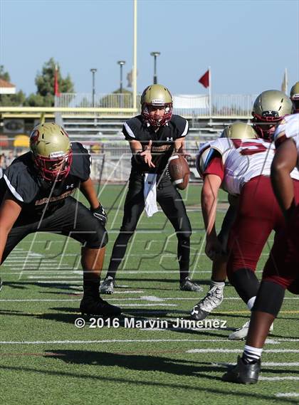 Thumbnail 3 in Oaks Christian vs. Alemany photogallery.
