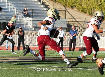 Thumbnail 2 in Oaks Christian vs. Alemany photogallery.