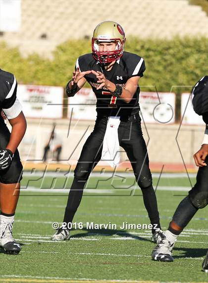 Thumbnail 3 in Oaks Christian vs. Alemany photogallery.