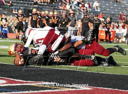 Thumbnail 1 in Oaks Christian vs. Alemany photogallery.