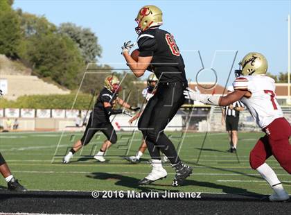 Thumbnail 3 in Oaks Christian vs. Alemany photogallery.