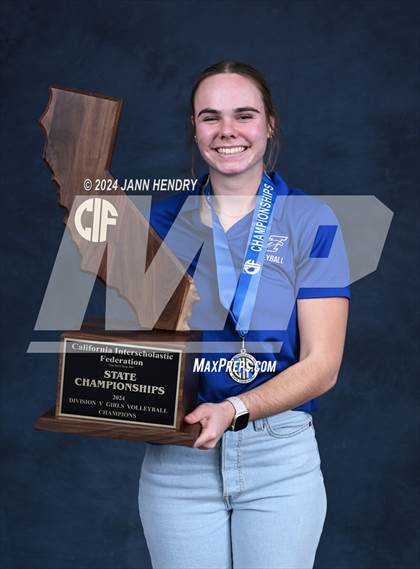 Thumbnail 1 in Immanuel vs Bell Gardens (CIF Division 5 Final Awards) photogallery.