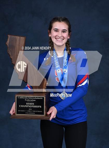 Thumbnail 2 in Immanuel vs Bell Gardens (CIF Division 5 Final Awards) photogallery.