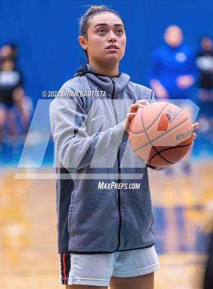 Thumbnail 3 in Iolani vs Maui (HHSAA D1 Quarterfinal Playoff) photogallery.