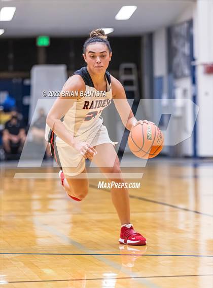 Thumbnail 3 in Iolani vs Maui (HHSAA D1 Quarterfinal Playoff) photogallery.