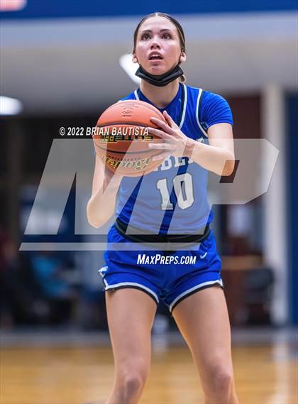 Thumbnail 1 in Iolani vs Maui (HHSAA D1 Quarterfinal Playoff) photogallery.