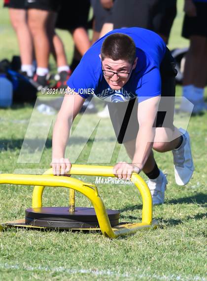 Thumbnail 1 in Lineman Drills (Cactus Duel Out West 7-on-7 Tournament) photogallery.