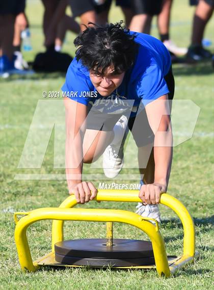Thumbnail 1 in Lineman Drills (Cactus Duel Out West 7-on-7 Tournament) photogallery.