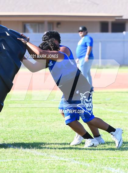 Thumbnail 3 in Lineman Drills (Cactus Duel Out West 7-on-7 Tournament) photogallery.