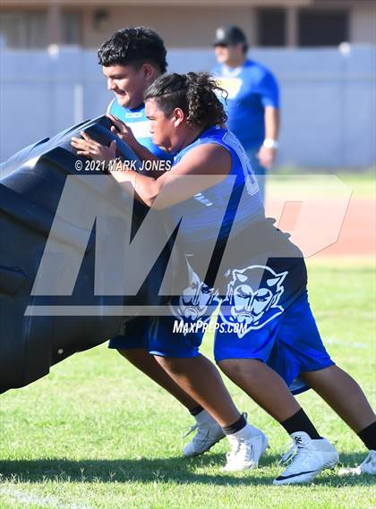 Thumbnail 2 in Lineman Drills (Cactus Duel Out West 7-on-7 Tournament) photogallery.