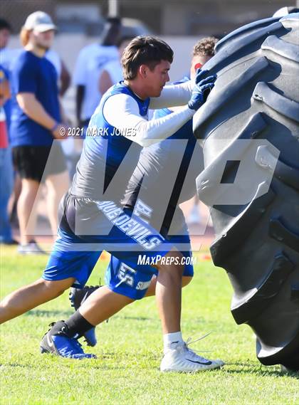 Thumbnail 3 in Lineman Drills (Cactus Duel Out West 7-on-7 Tournament) photogallery.