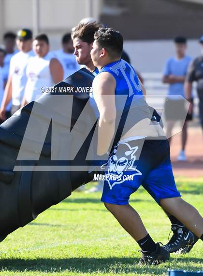 Thumbnail 1 in Lineman Drills (Cactus Duel Out West 7-on-7 Tournament) photogallery.