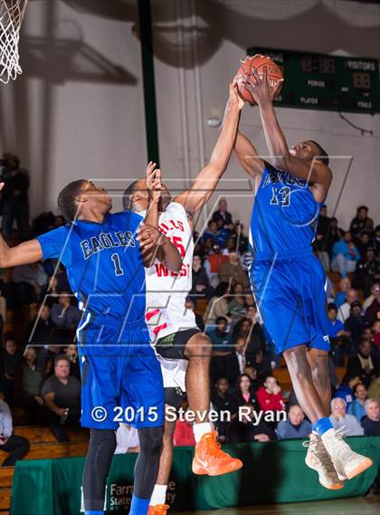 Thumbnail 1 in Copiague vs Half Hollow Hills West (Section 11 Class AA Semifinal) photogallery.