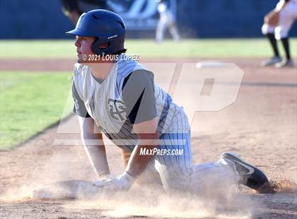 Thumbnail 2 in Thousand Oaks vs. Trabuco Hills (CIF SS DIV 2 Championship) photogallery.