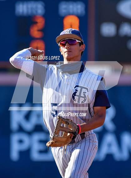 Thumbnail 3 in Thousand Oaks vs. Trabuco Hills (CIF SS DIV 2 Championship) photogallery.