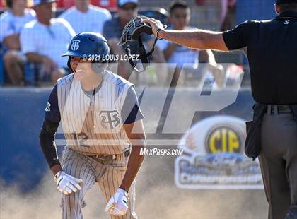 Thumbnail 2 in Thousand Oaks vs. Trabuco Hills (CIF SS DIV 2 Championship) photogallery.