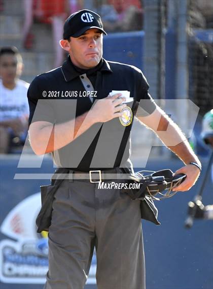 Thumbnail 3 in Thousand Oaks vs. Trabuco Hills (CIF SS DIV 2 Championship) photogallery.