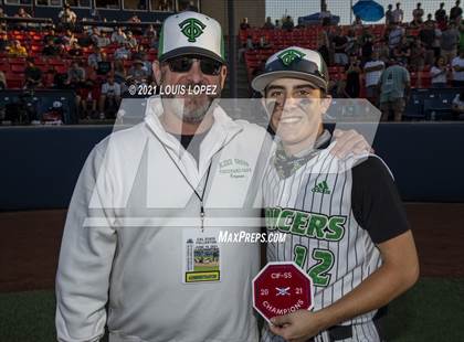 Thumbnail 3 in Thousand Oaks vs. Trabuco Hills (CIF SS DIV 2 Championship) photogallery.