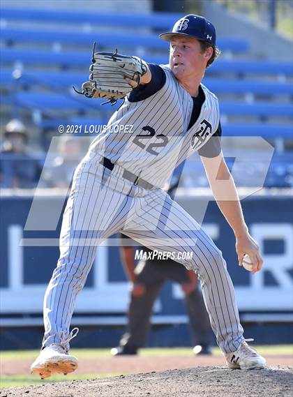 Thumbnail 3 in Thousand Oaks vs. Trabuco Hills (CIF SS DIV 2 Championship) photogallery.