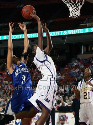 Thumbnail 2 in Dickinson vs. Lincoln (UIL 4A Final) photogallery.