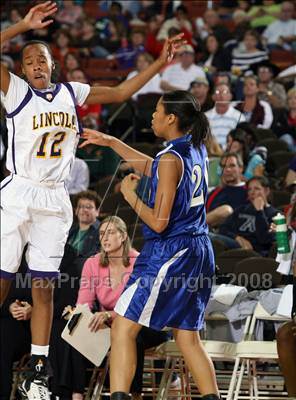 Thumbnail 3 in Dickinson vs. Lincoln (UIL 4A Final) photogallery.