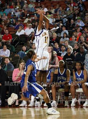 Thumbnail 1 in Dickinson vs. Lincoln (UIL 4A Final) photogallery.
