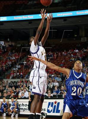 Thumbnail 2 in Dickinson vs. Lincoln (UIL 4A Final) photogallery.