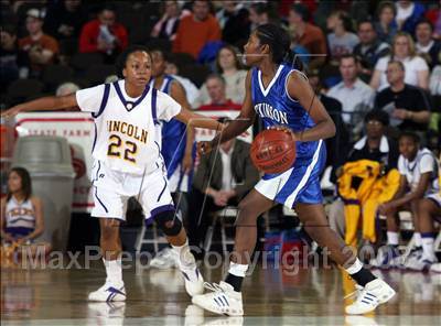 Thumbnail 3 in Dickinson vs. Lincoln (UIL 4A Final) photogallery.